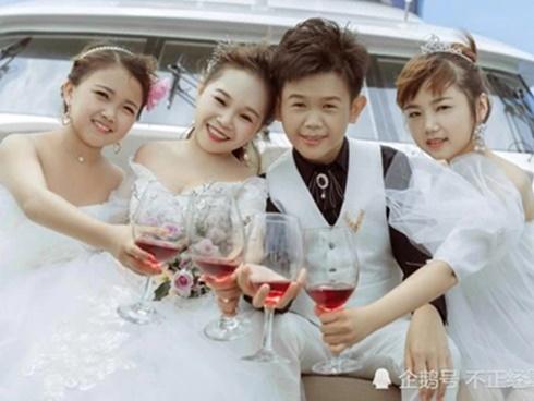 Cặp đôi 34 tuổi bỗng kiếm bộn tiền nhờ sở hữu ngoại hình trẻ con