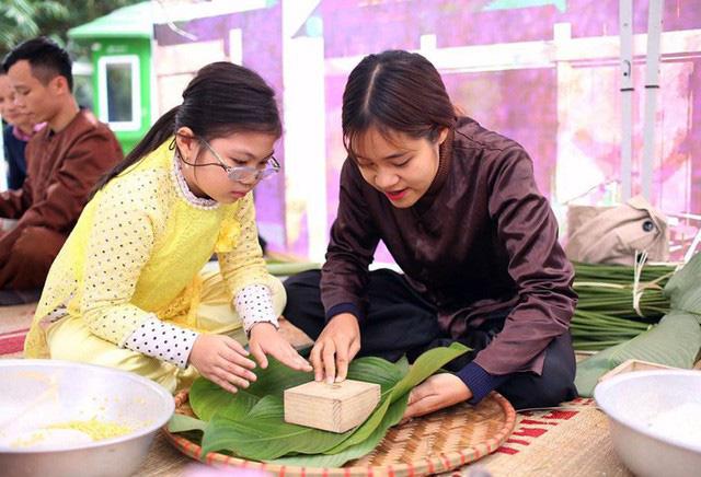 Gộp Tết tây và Tết ta: 12 năm qua, vị giáo sư vẫn bảo lưu quan điểm-4