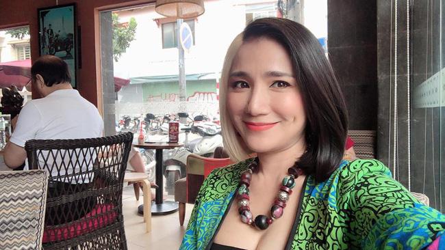 43 tuổi, bà mai Cát Tường khởi động năm 2019 bằng mái tóc không thể CHẤT hơn-4