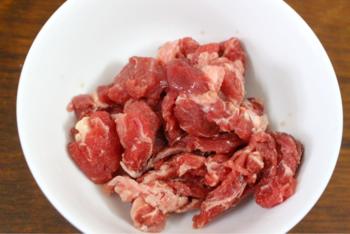 Đổi vị với món bí ngòi xào thịt bò ngọt thanh cho bữa tối-1