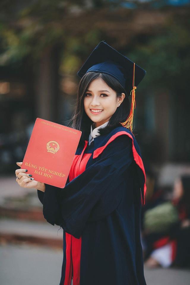 Cô giáo Hạ Long bị học sinh chụp lén: Tôi chỉ trẻ chứ không xinh-4