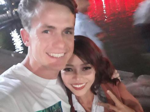 'Lột xác' sau khi bị chê xấu xúc phạm người nhìn, mẹ đơn thân Duyên Phạm đã có bạn trai Tây cực bảnh?