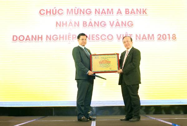 Hoàng Thùy chọn sống xanh cùng Nam A Bank-4