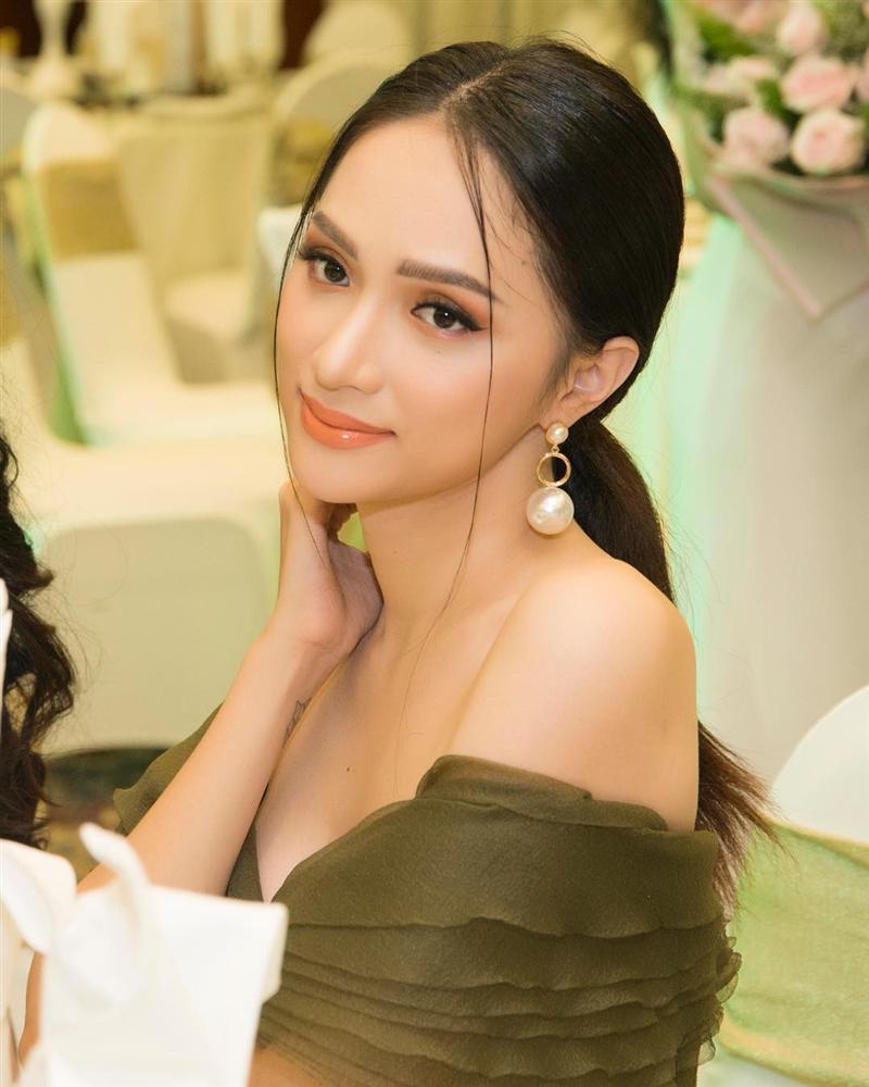 Gái 2 con Tăng Thanh Hà sexy phô diễn hình thể chuẩn như chưa qua sinh nở-5