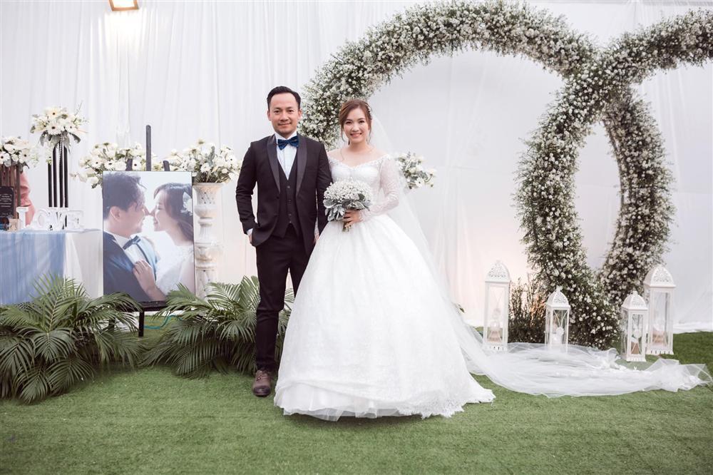 Thân con chấy cắn đôi thế mà vừa lấy vợ, Tiến Đạt đã bị Phương Thanh trách móc: Cưới xong quên tôi luôn-15