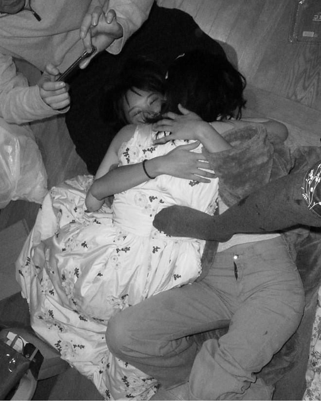 Sulli say xỉn, đăng ảnh phản cảm trong tiệc mừng năm mới-1