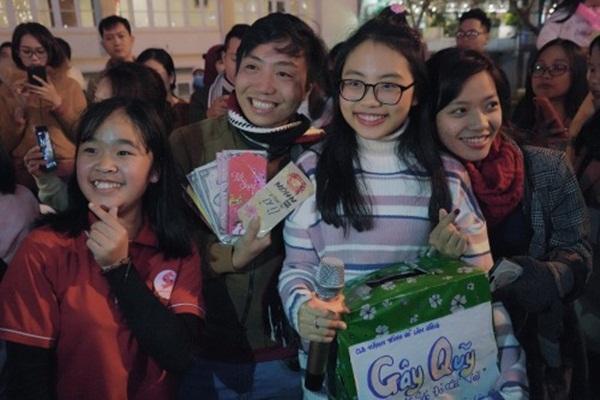 Tiết lộ cát-xê khủng của Phương Mỹ Chi, hát vài bài đủ mua biệt thự lớn-4