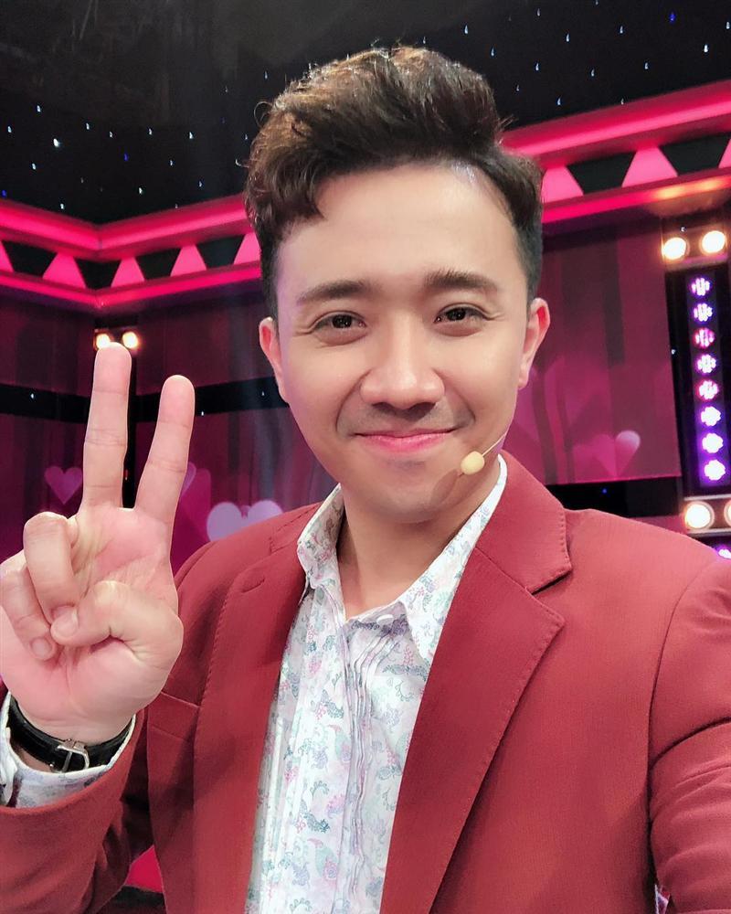 Giàu như Trấn Thành: bỏ hơn 100 triệu mua ghim cài áo hàng hiệu mà coi như đồ chơi-12