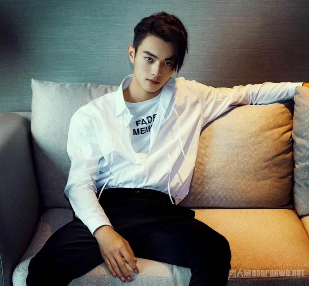 4 mỹ nam vụt sáng chói lọi trong làng giải trí Hoa ngữ năm 2018-13