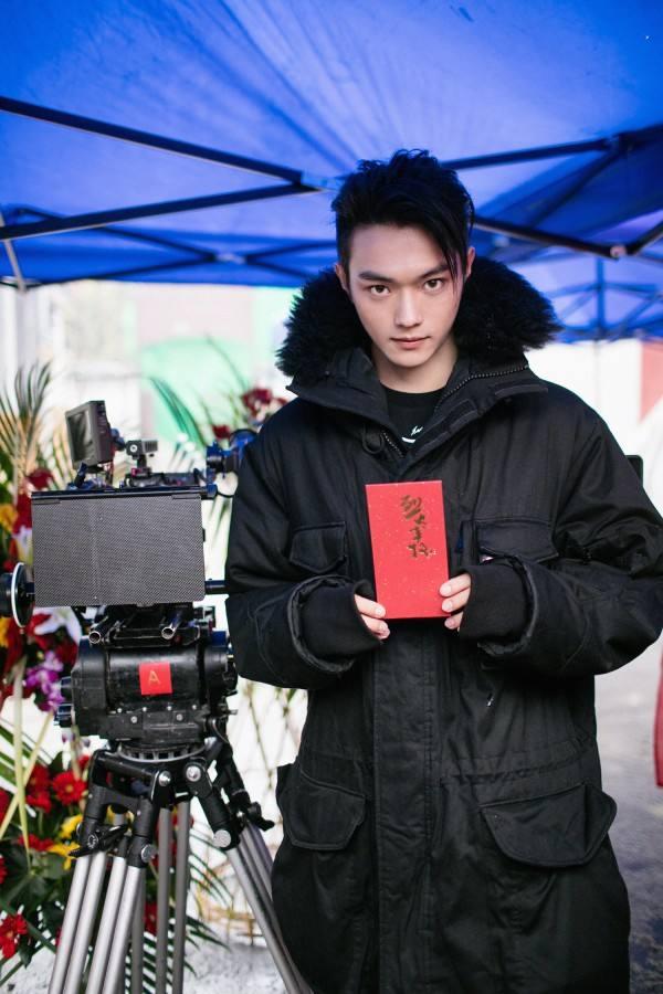 4 mỹ nam vụt sáng chói lọi trong làng giải trí Hoa ngữ năm 2018-15