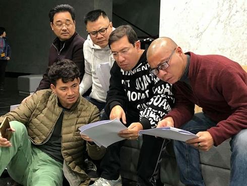 Hé lộ buổi tập đầu tiên của Táo Quân 2019, Xuân Bắc chạnh lòng: 'Anh em mình già hết cả rồi'