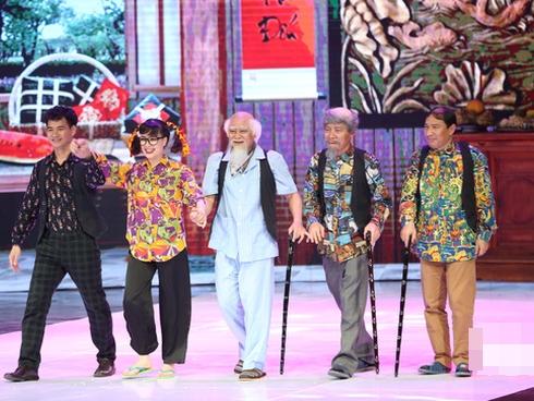 Hé lộ buổi tập đầu tiên của Táo Quân 2019, Xuân Bắc chạnh lòng: Anh em mình già hết cả rồi-5