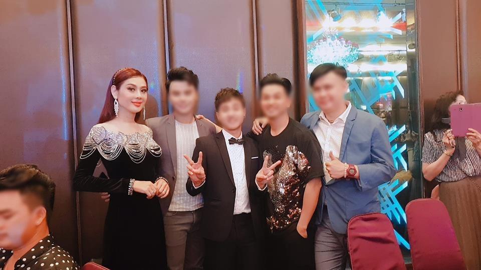 Đã tìm ra sự thật đằng sau bức ảnh gương mặt nhăn nhúm thâm xì của công chúa Lâm Khánh Chi-4