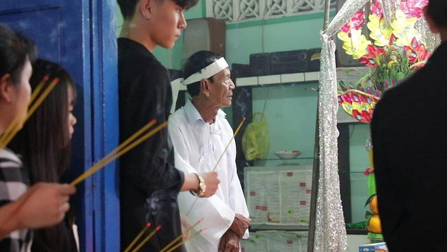 Bệnh viện nói để nguyên như bệnh viện giao về mà liệm, đừng mở ra nữa-1