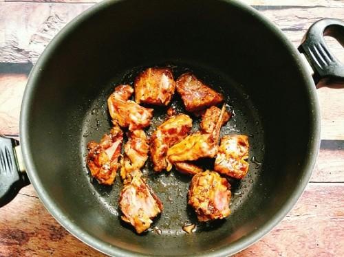 Sườn kho dưa đậm đà cho bữa tối ngày lạnh-2