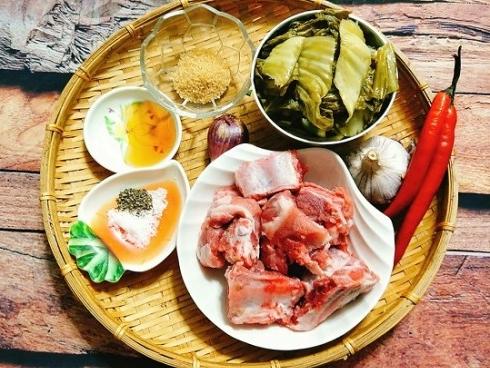 Sườn kho dưa đậm đà cho bữa tối ngày lạnh