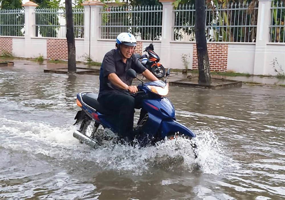Bão số 1 áp sát miền Tây: Sập nhà, 1 người chết-4