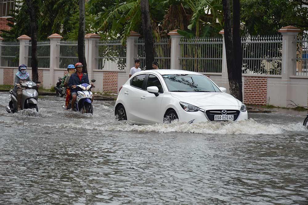 Bão số 1 áp sát miền Tây: Sập nhà, 1 người chết-10