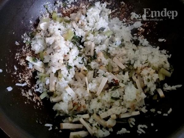 Bữa sáng đơn giản ngon miệng với cơm rang giò thơm ngon-3