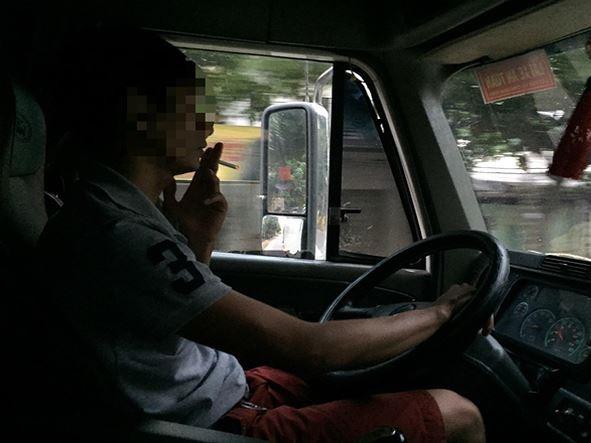 Bình Dương: Tai nạn liên hoàn giữa 2 container, QL1 A ùn tắc nghiêm trọng-3