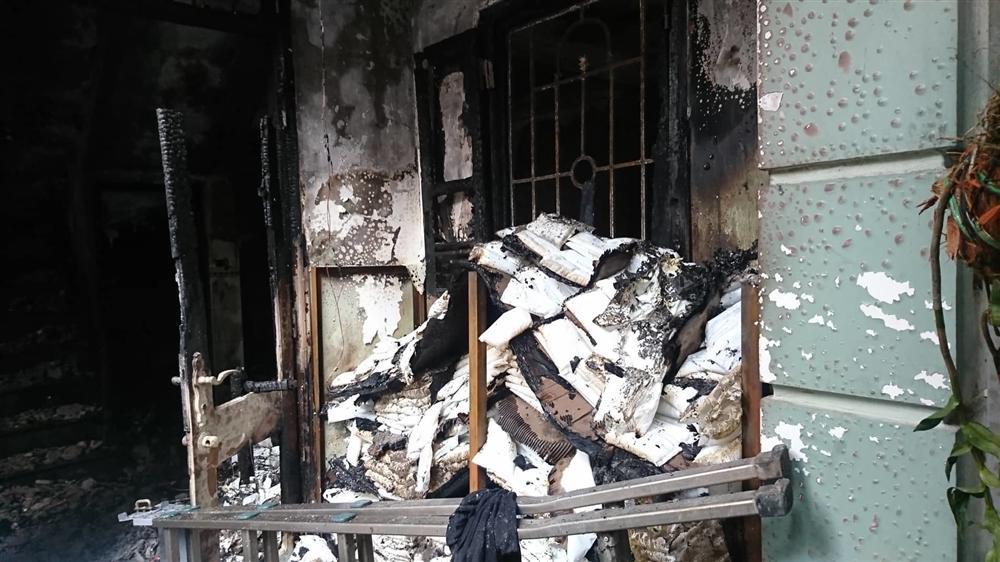 Hà Nội: Cháy nhà lúc rạng sáng, nhiều người nhập viện-1