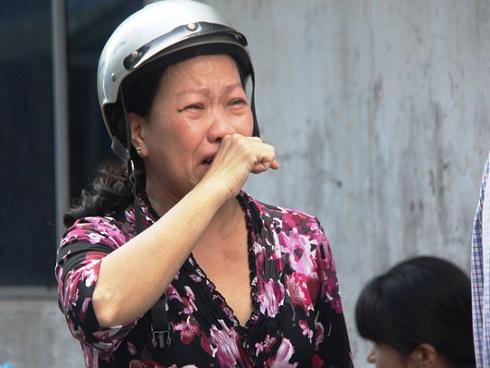 Hà Nội: Cháy nhà lúc rạng sáng, nhiều người nhập viện-7