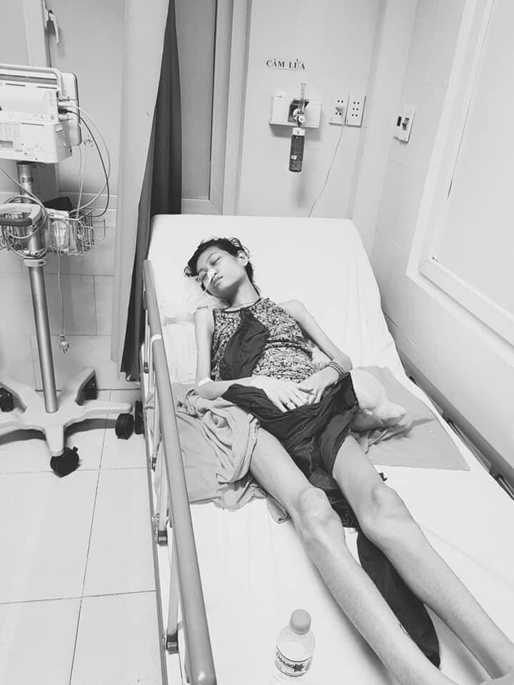 Chết lặng khi người mẫu Kim Anh than với người thân lúc điều trị ung thư: Anh ơi, em đau và mệt lắm-1