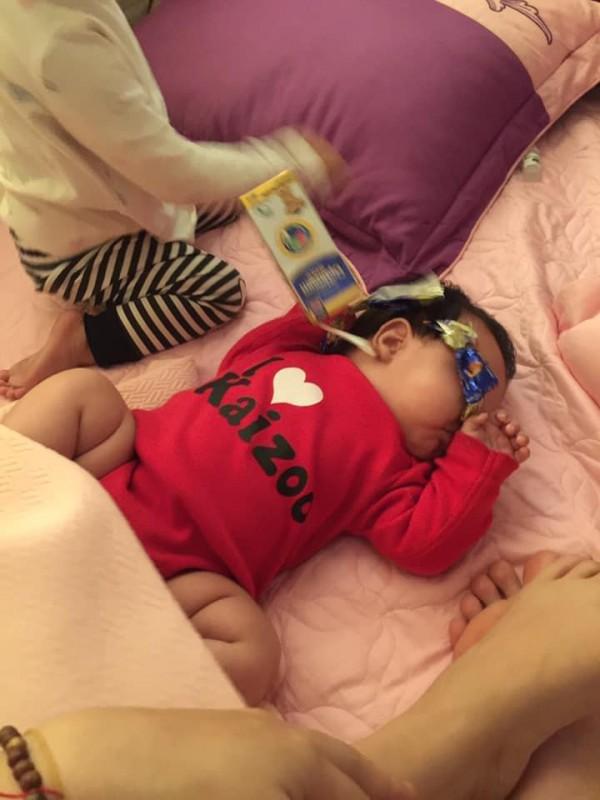 Cười ra nước mắt với chuyện kể của hội chị em bỉm sữa vì đẻ hai con quá sát nhau-7