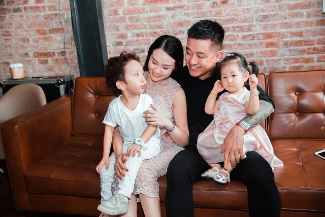 Tuấn Hưng thông báo sắp có con thứ ba-1