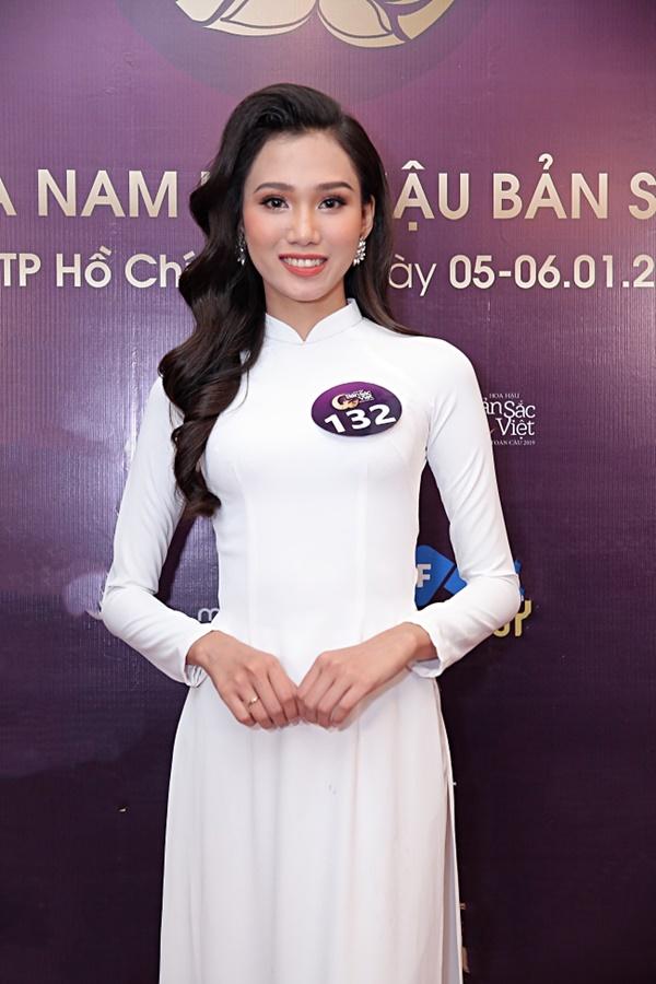 Kiên trì không kém Phạm Hương, Tường Linh tiếp tục chinh chiến Hoa hậu Bản sắc Việt toàn cầu 2019-13