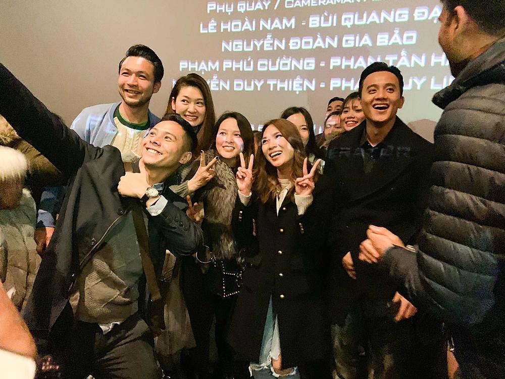 Mỹ Tâm và Mai Tài Phến đột kích xem phim tại rạp lúc nửa đêm khiến khán giả bất ngờ-6