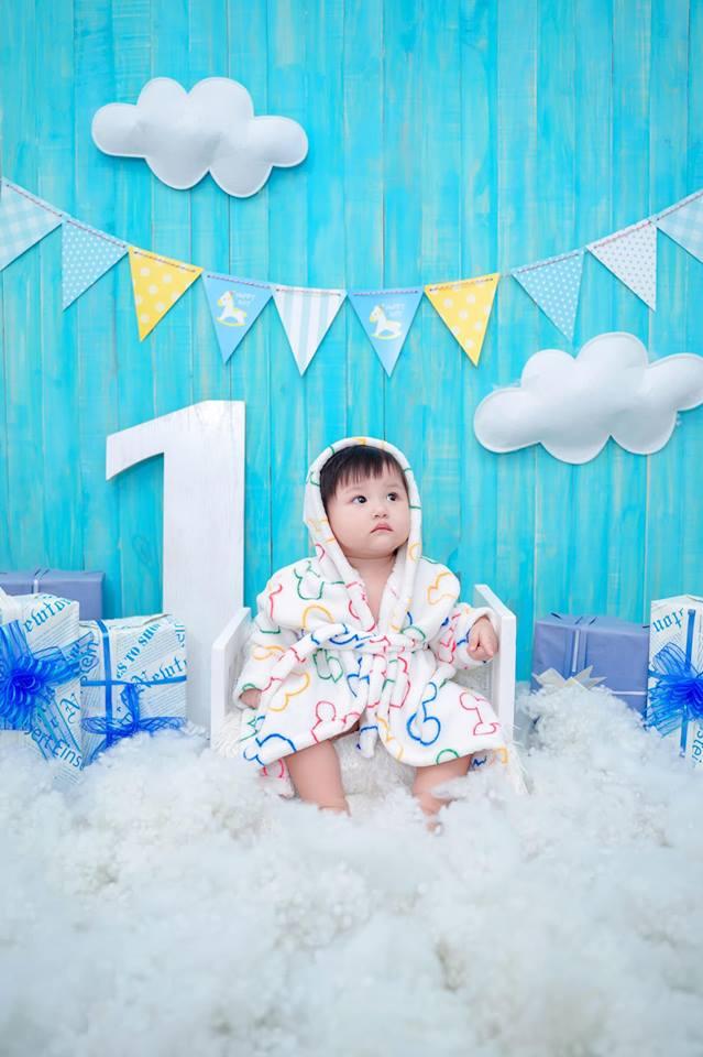 Vừa ra đời đã ngậm thìa vàng có khác, sinh nhật tròn 1 tuổi cháu gái Bảo Thy được tổ chức đúng chuẩn Rich Kid-1