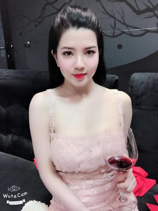 Ngoại hình hot girl của cô gái gây xôn xao với bức ảnh ăn mặc phong phanh giữa cái lạnh 9 độ C-6