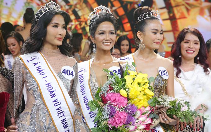 Ngày này năm ngoái, HHen Niê làm nên điều kỳ diệu chưa từng có trong lịch sử các cuộc thi sắc đẹp Việt Nam-13