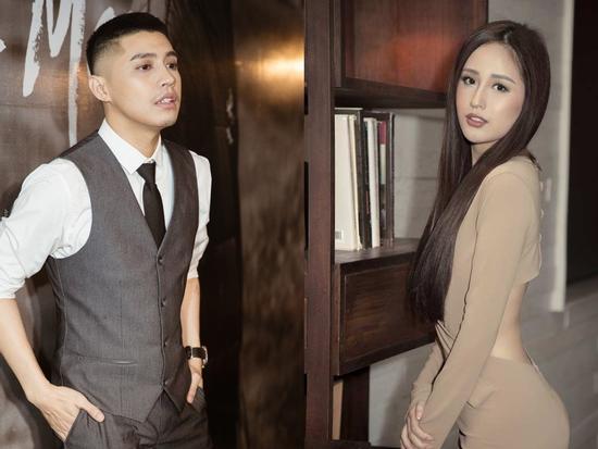 Hậu 'tin đồn' yêu nhau, Mai Phương Thúy tình tứ chủ động ôm Noo Phước Thịnh ngay trên sân khấu