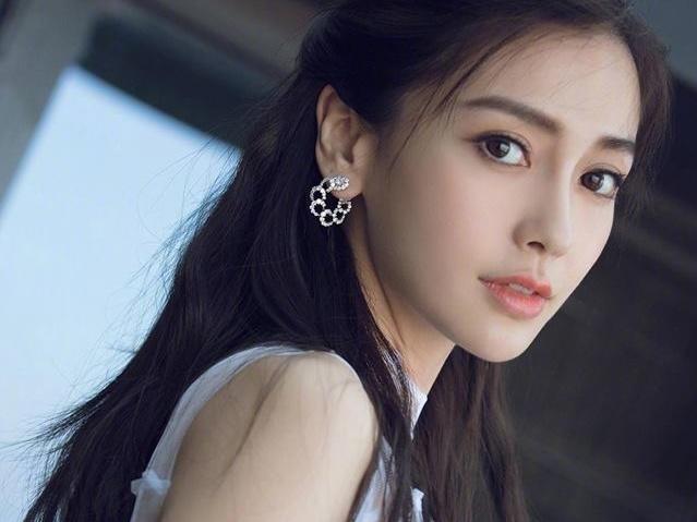 Angelababy trông khác lạ, bị nghi lạm dụng phẫu thuật thẩm mỹ-4