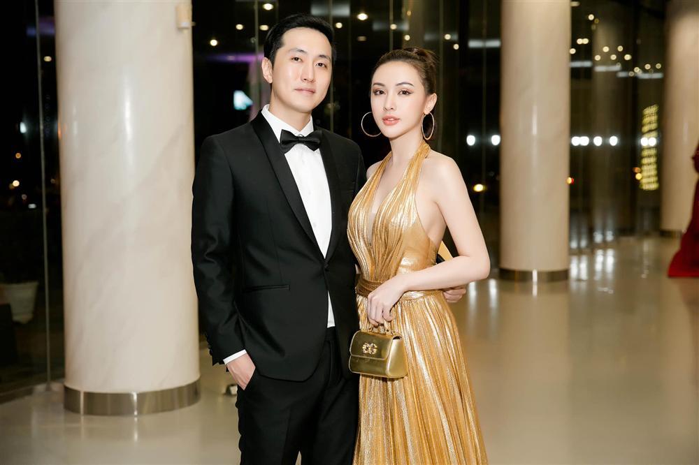 Biết đang quay clip, Midu lập tức mời anh vào team em xem có gì nào làm fans rầm rầm hóc thính-4