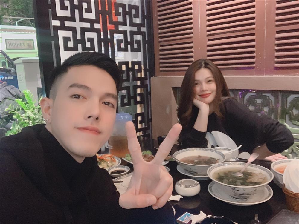 Biết đang quay clip, Midu lập tức mời anh vào team em xem có gì nào làm fans rầm rầm hóc thính-8