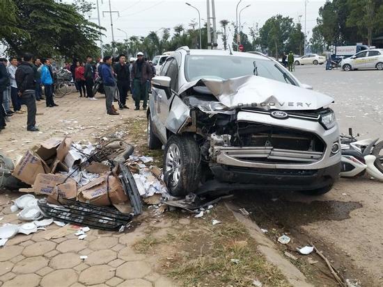 Vụ cặp vợ chồng bị xe Ford tông tử vong: 'Như có điềm báo, trước khi đi bố gọi điện cho tôi tới 6 lần'