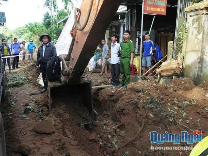 Bom nổ giữa khu dân cư, một người thương nặng-1