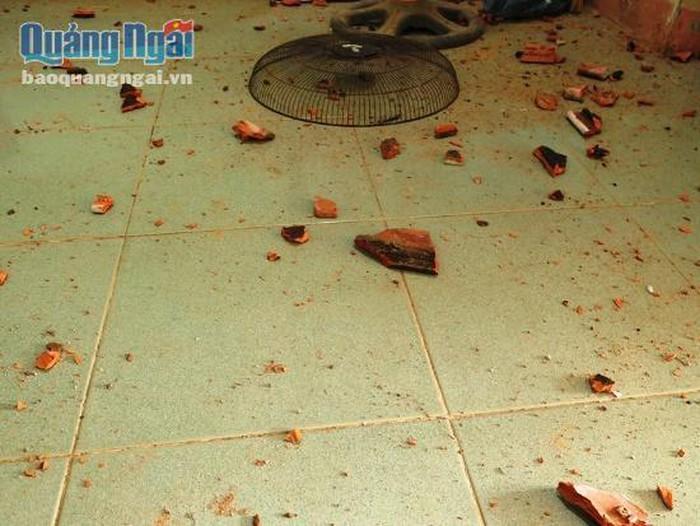 Bom nổ giữa khu dân cư, một người thương nặng-3