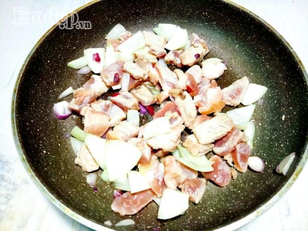 Biến tấu ớt chuông xào thịt nạc giòn thơm, ăn với cơm hay bún đều tuyệt-4