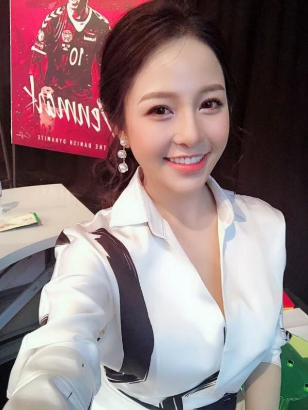 Bị công kích vì muốn thử yêu Bùi Tiến Dũng, hotgirl Trâm Anh thách thức antifan: Có đánh nhau không?-1