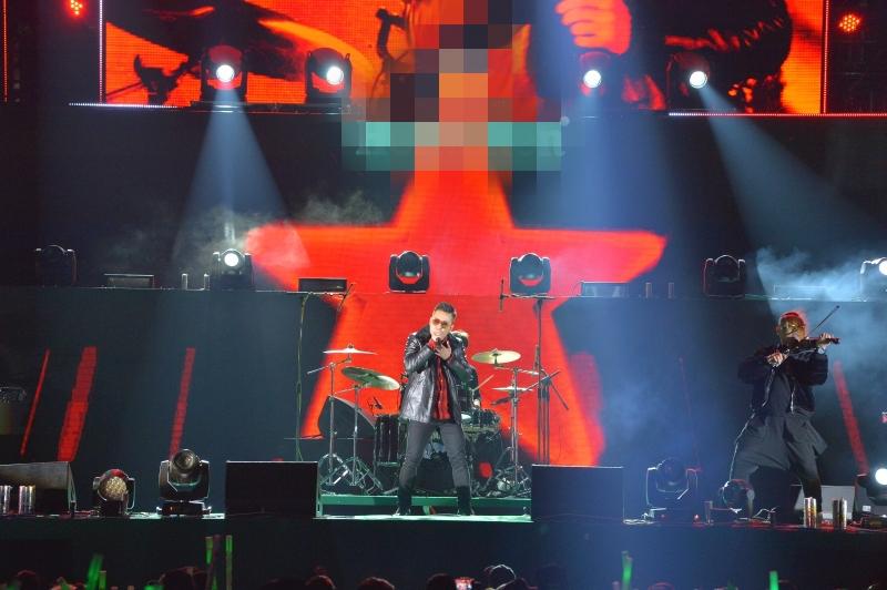 Bị nhận xét thích phông bạt, kém hơn Duy Mạnh, Tuấn Hưng đáp trả: Hãy nhìn những gì tôi có-1