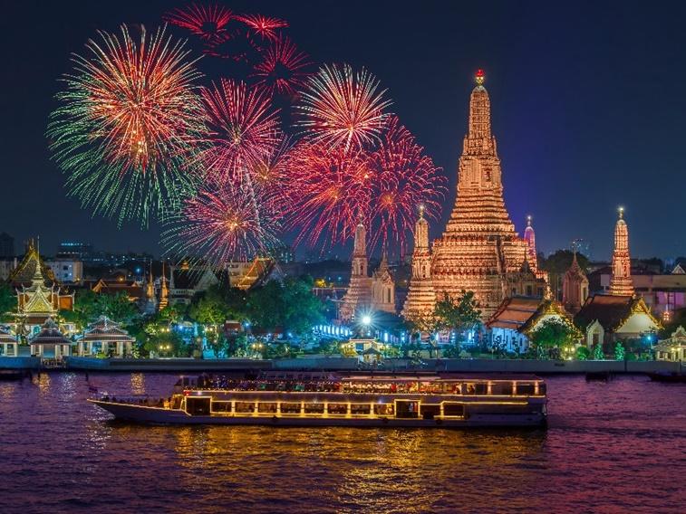 Nữ du khách bị bắt vì giấu 24 con chuột dưới váy-3