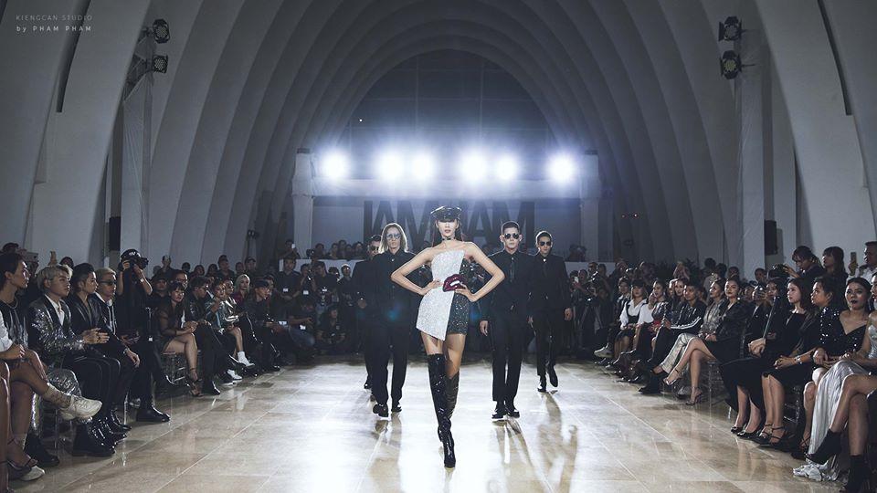 Thêm 1 thiết kế đầm quốc dân được Bích Phương - Hoàng Thùy - Diễm My 9X chặt chém không khoan nhượng-9