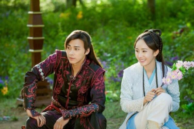 Dương Mịch lên hot search khi liên tiếp lộ chứng cứ hẹn hò trai trẻ Lý Dịch Phong trước khi ly hôn chồng-11