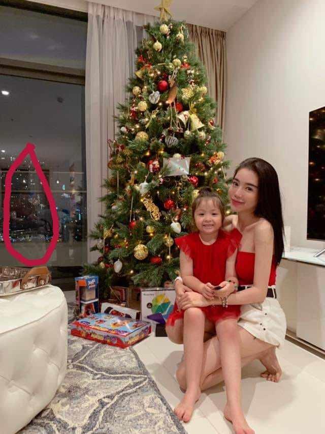 Chính thức lộ diện, ông xã Elly Trần gây bất ngờ với ngoại hình tụt dốc không phanh so với vài năm trước-1