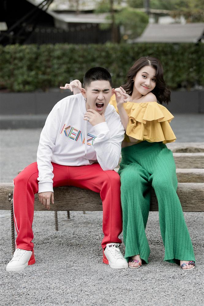 Chi Dân húi đầu cua nhưng lại đi giày cao gót trong MV mới-2