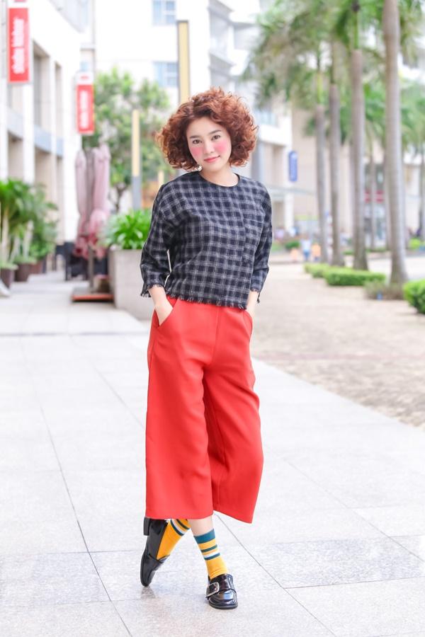 Ngoại hình xấu xí với mái tóc rối bù, Ninh Dương Lan Ngọc bị nhầm là ăn xin-2